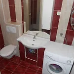 Mira بيبينيا