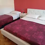 Mira بيبينيا