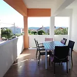 Mira