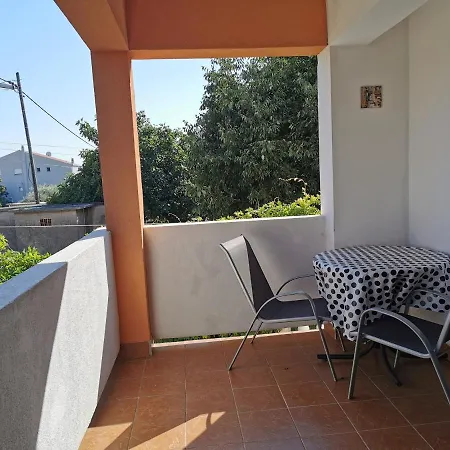 Apartament Mira