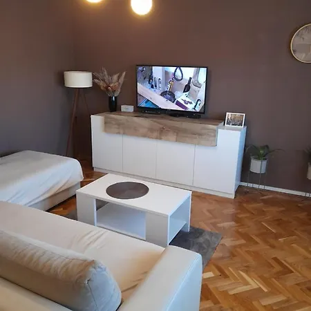 Mira شقة بيبينيا