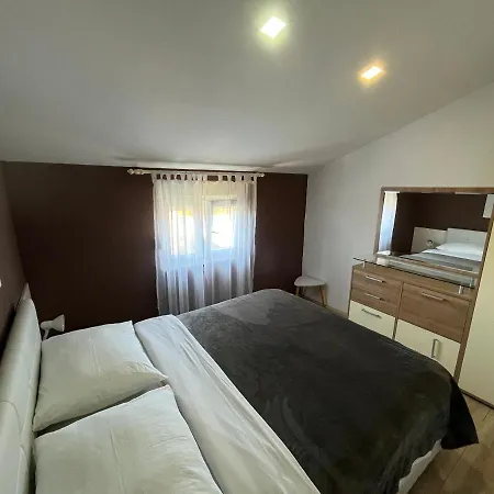 Mira Apartament