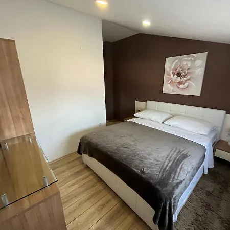 Apartament Mira