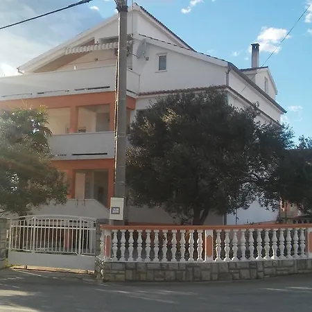 Mira *