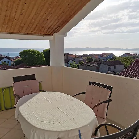 Apartament Mira
