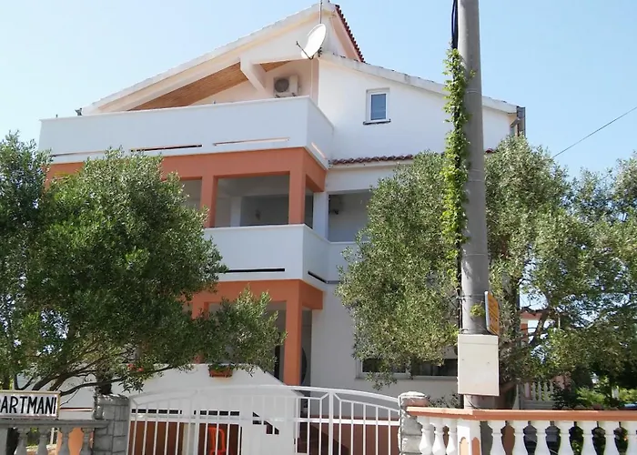 아파트 Mira 비빈제