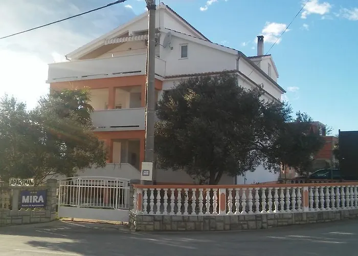 Mira *
